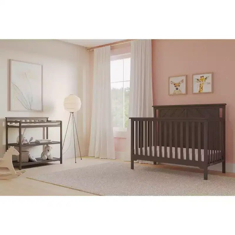 Lit bébé multifonctionnel quatre-en-un