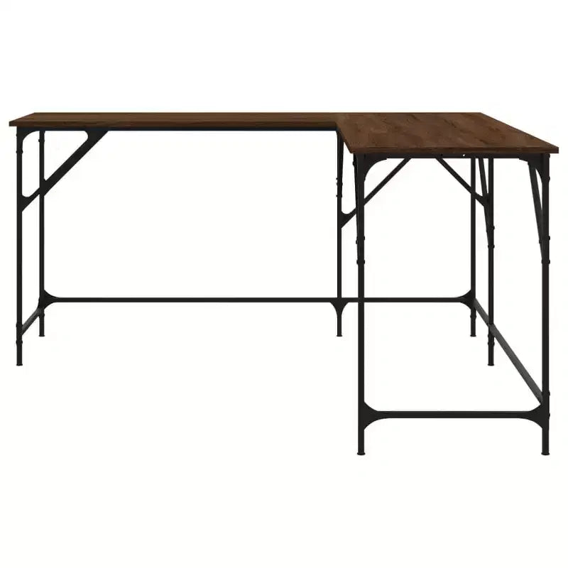 Bureau en chêne brun.