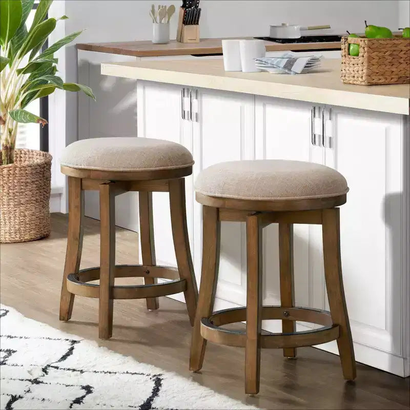 Un ensemble de deux tabourets de bar Ellie